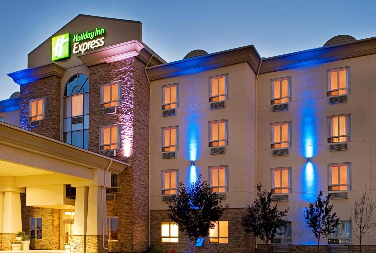 Holiday Inn Express Grande Prairie By Ihg Exterior foto