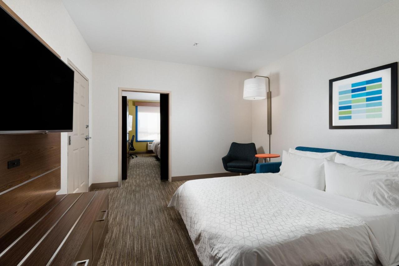 Holiday Inn Express Grande Prairie By Ihg Exterior foto