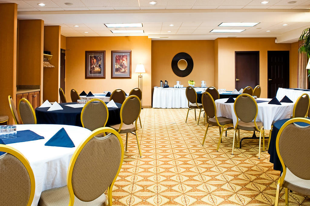 Holiday Inn Express Grande Prairie By Ihg Exterior foto