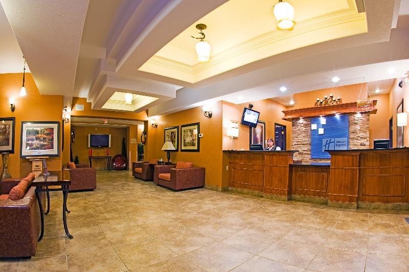 Holiday Inn Express Grande Prairie By Ihg Exterior foto