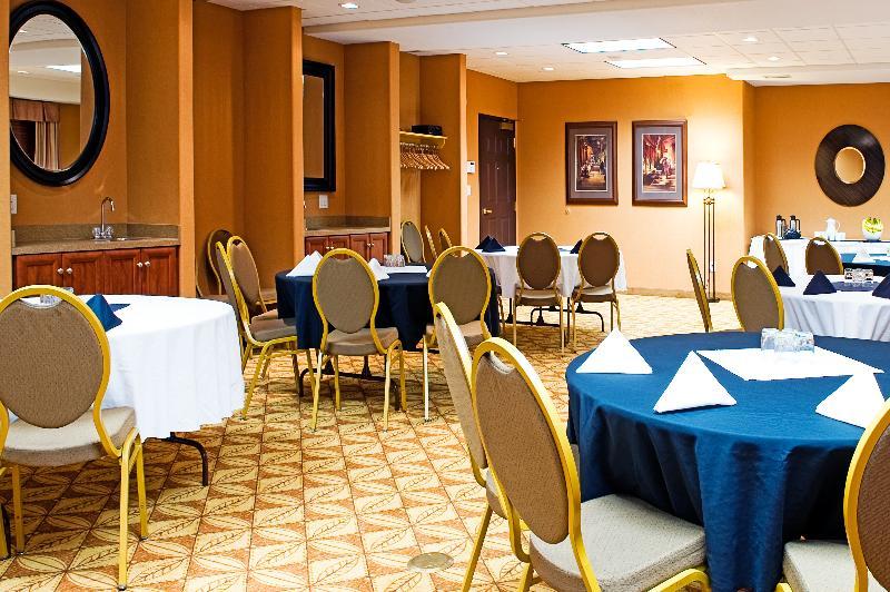 Holiday Inn Express Grande Prairie By Ihg Exterior foto